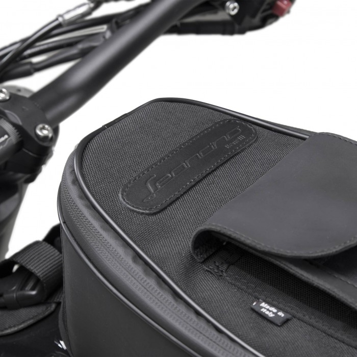 Tank Bag for Leoncino, Leoncino Trail and Leoncino 250 Tank Bag for Leoncino, Leoncino Trail and Leoncino 250