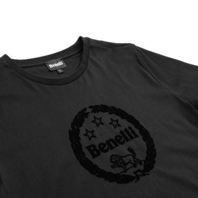 T-shirt logo tono su tono