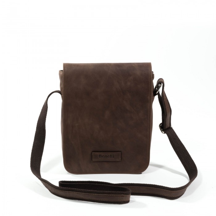 Shoulder bag in leather