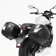 Kit borse laterali SHAD con attacchi per BN302 Kit borse laterali SHAD con attacchi per BN302